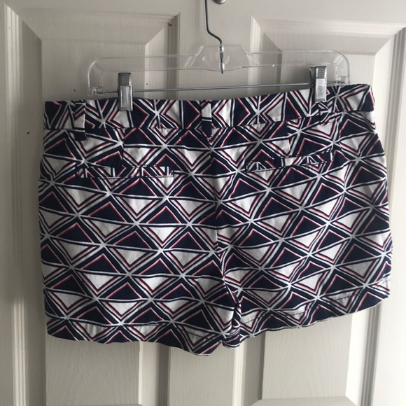 Patterned shorts - Picture 2 of 2
